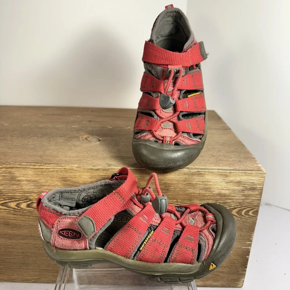 Keen Newport H2 Waterproof Sport Sandals Youth 13 Outdoor Hiking Fisherman Pink